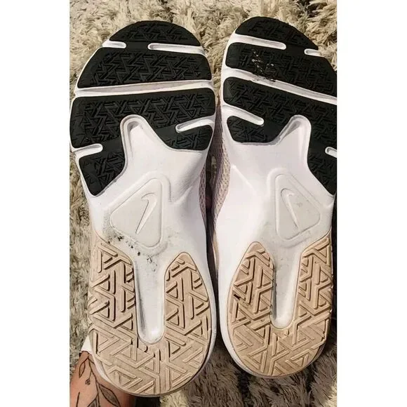 Nike Women's‎ Legend Essential Shoes Stone Mauve Barely Dusty Rose Size 8 - Picture 6 of 6